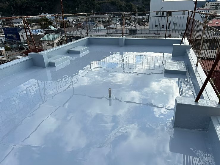 屋上防水（サラセーヌQV工法） ウレタン防水材塗布完了